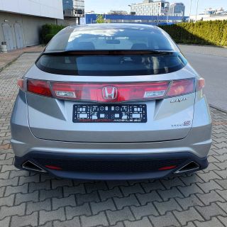 Honda Civic Type S 1.8i-VTEC 140hp.