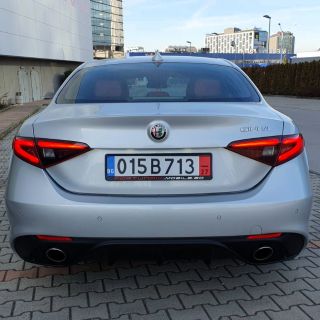 Alfa Romeo Giulia 2.0i Turbo benzin 201hp.