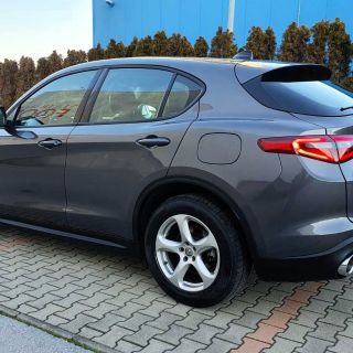 Alfa Romeo Stelvio 2.0T/280/AT8/Executive